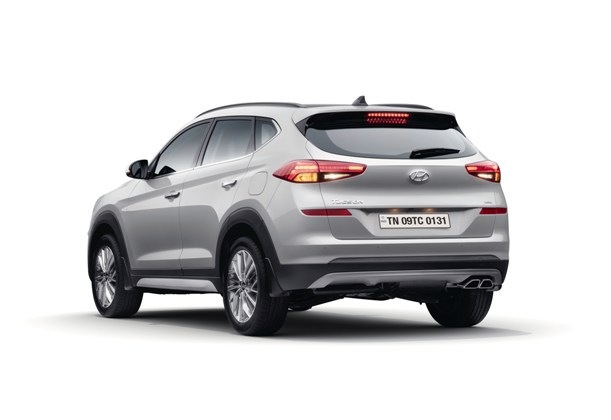 Skoda Octavia RS 245 at Auto Expo 2020. (HT Auto photo) Hyundai Tucson (HT Auto photo)